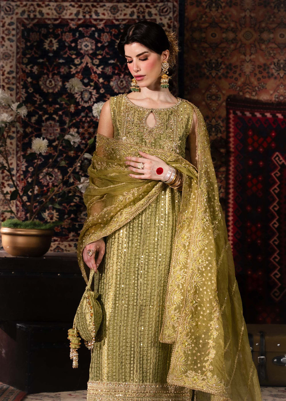 @ayesha_khan
